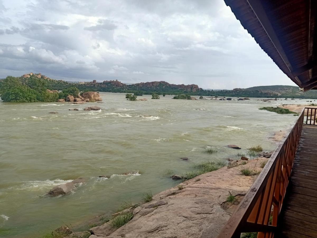 Leo Wodden Resort Hampi Esterno foto