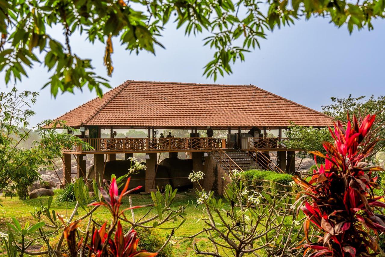 Leo Wodden Resort Hampi Esterno foto