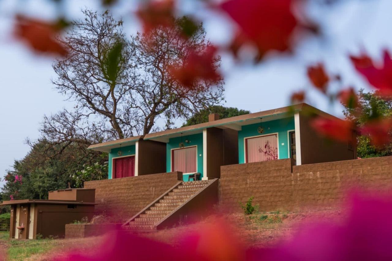 Leo Wodden Resort Hampi Esterno foto
