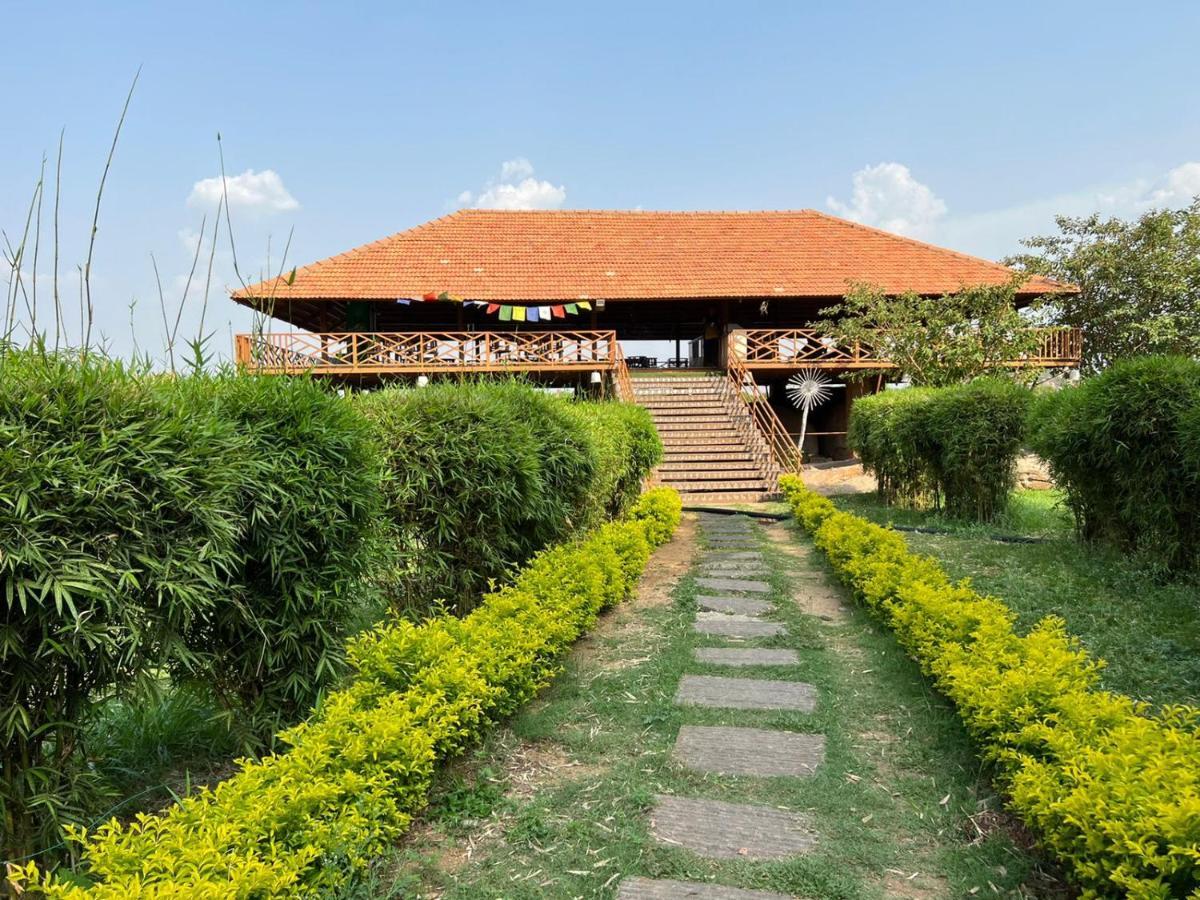 Leo Wodden Resort Hampi Esterno foto