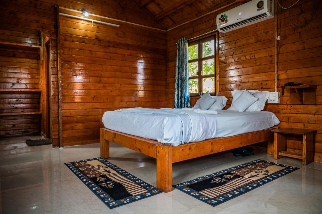 Leo Wodden Resort Hampi Esterno foto