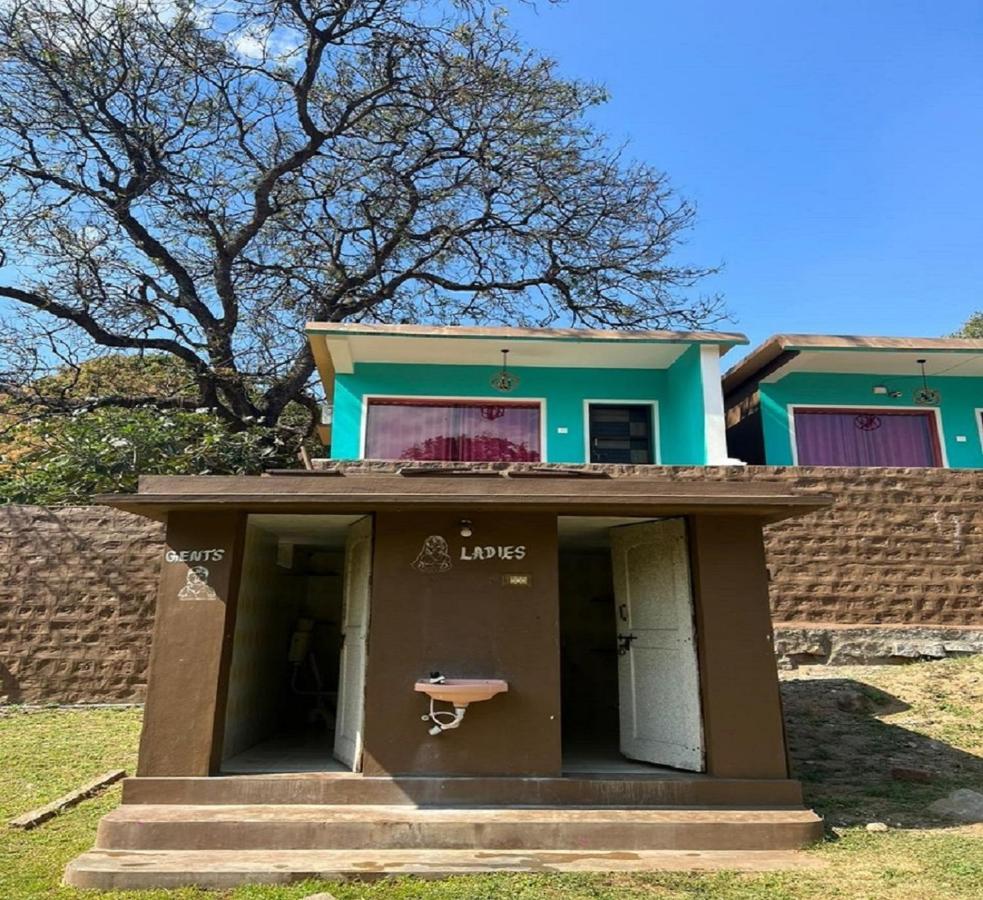 Leo Wodden Resort Hampi Esterno foto